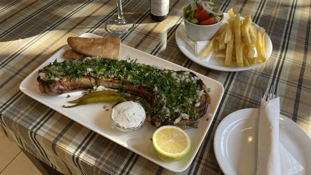 family-friendly-restaurant-coral-bay-nature-cafe-restaurant